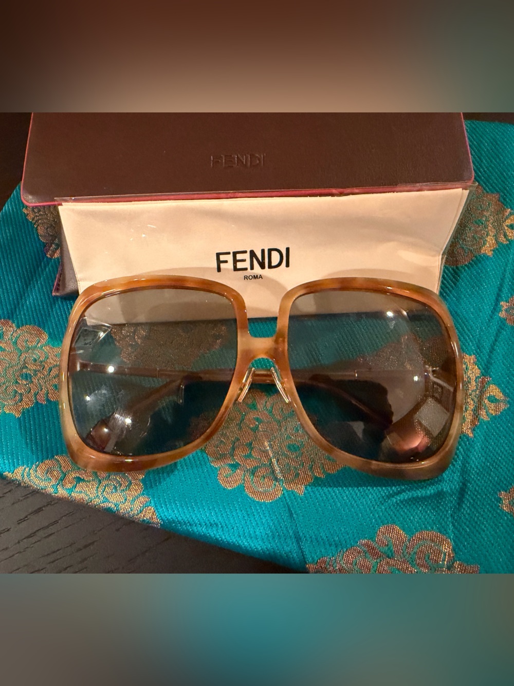 Fendi Brown beautiful Tortoiseshell Square Sunglasses Glasses